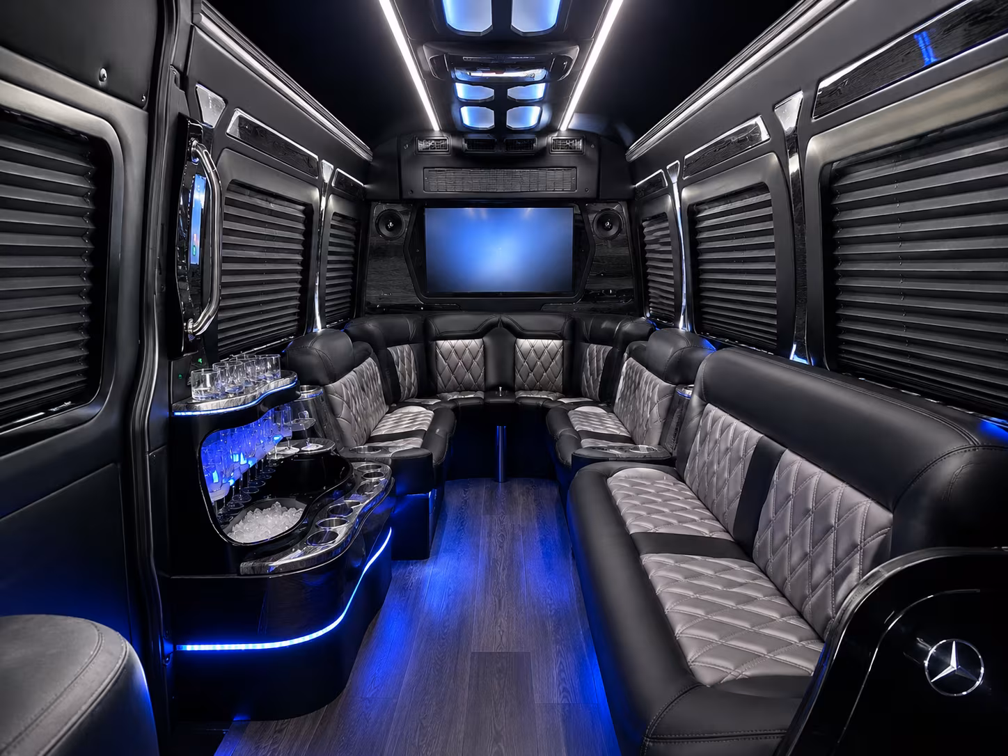 country club and private venue bus rentals in and around edina
