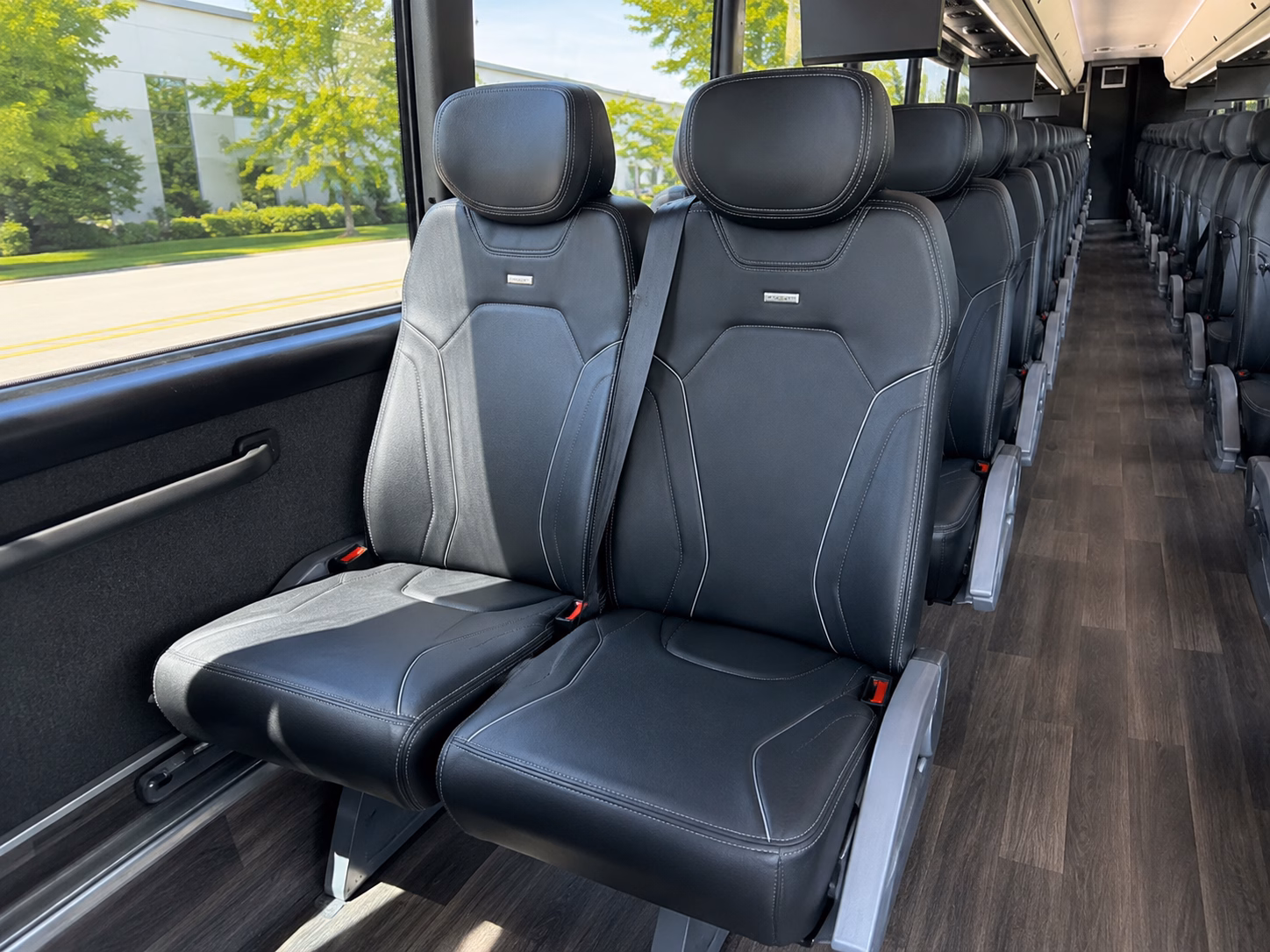 how the type of bus changes the price in edina minnesota